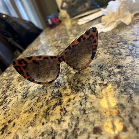 Leopard Print Sunglasses ROBERTO CAVALLI authentic BIG cat  display picture 2